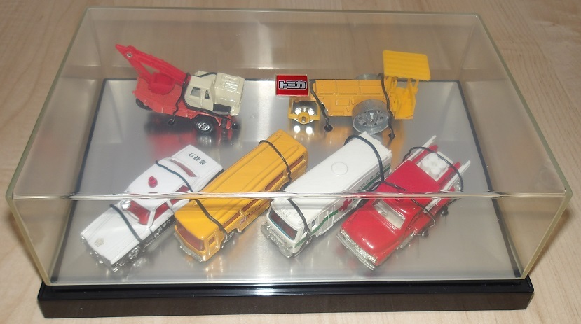 Yahoo!オークション -「トミカ30周年記念限定セット」の落札相場・落札価格